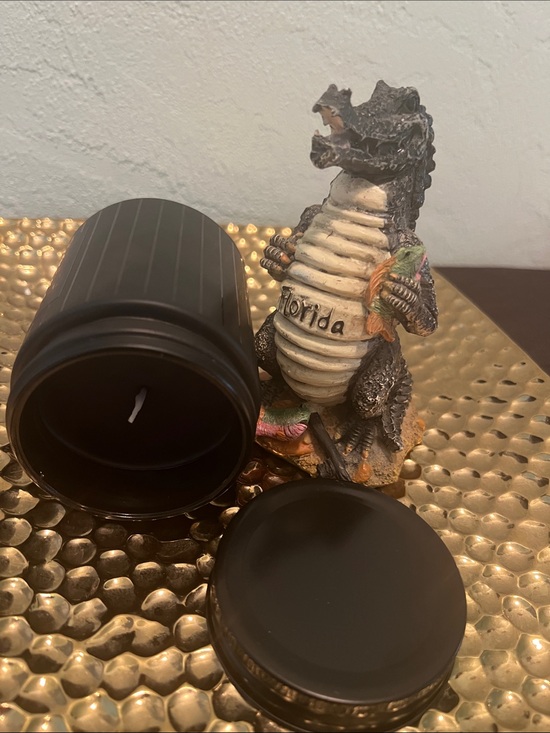 Florida Aligator-Kirkton House Candle Other - #2345*”3x4”Florida Alligator Figurine with Decorative Black Jar Candle